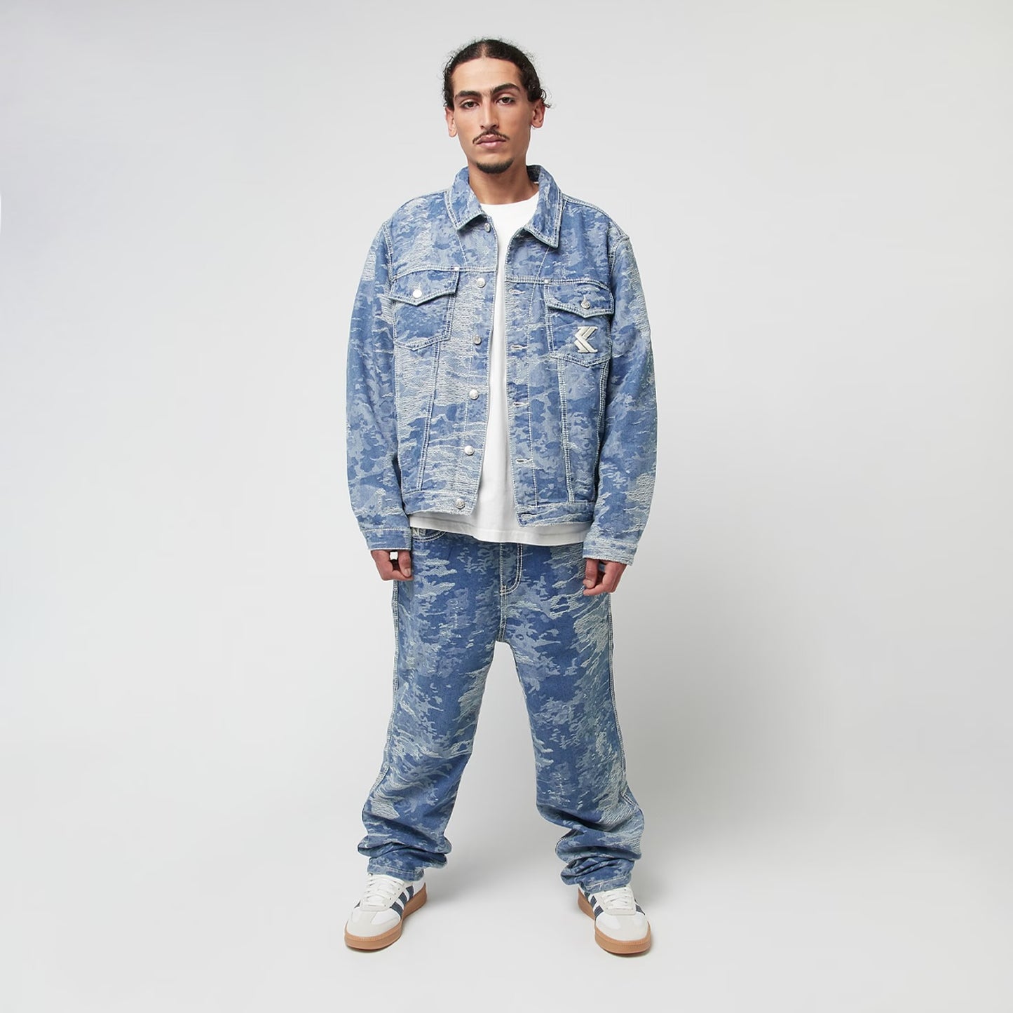 Karl Kani OG Distress CAmo Os Denim Jacket