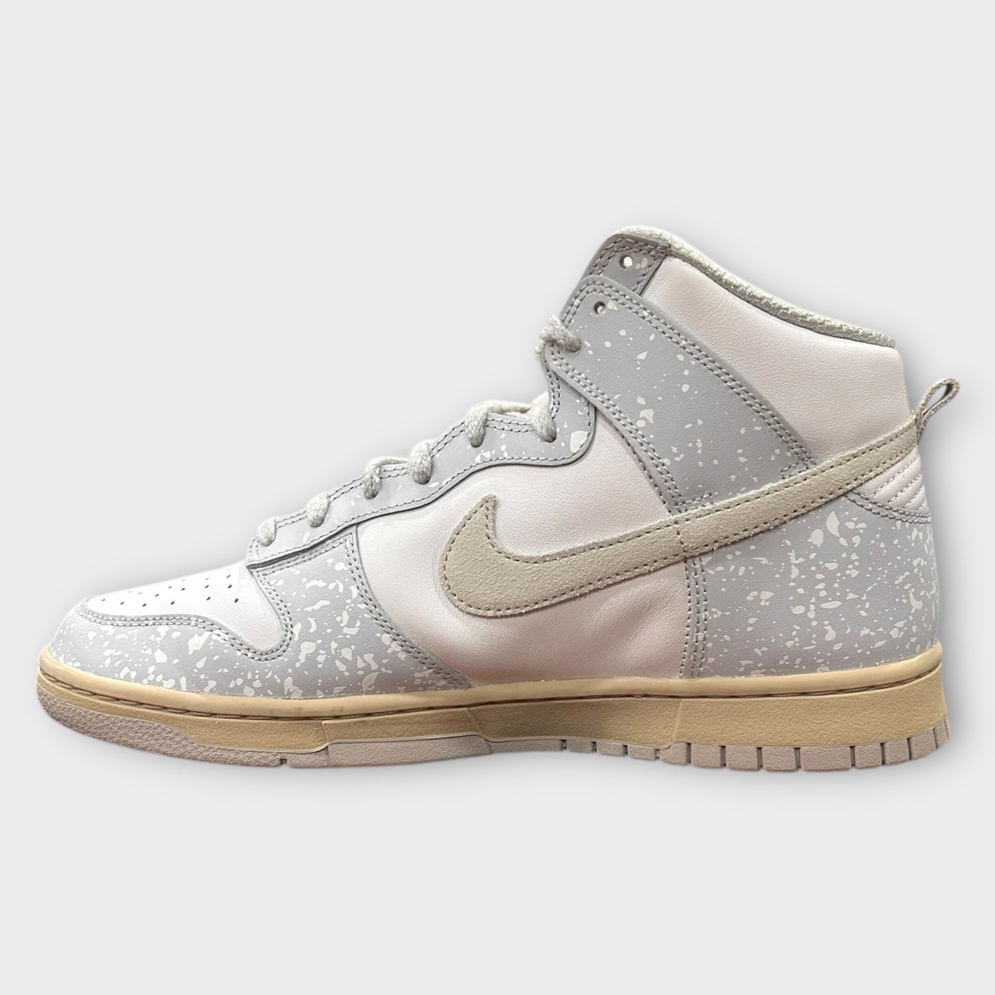 Nike Dunk High Retro Spray Paint “ USATO/USED”