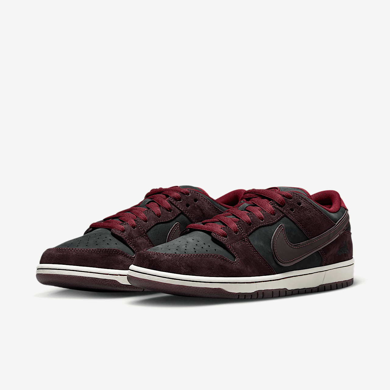 Nike SB Dunk Low Riot Skateshop