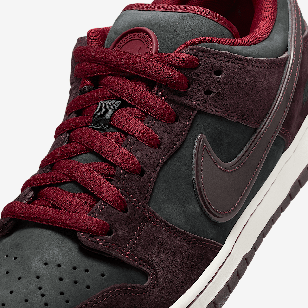 Nike SB Dunk Low Riot Skateshop