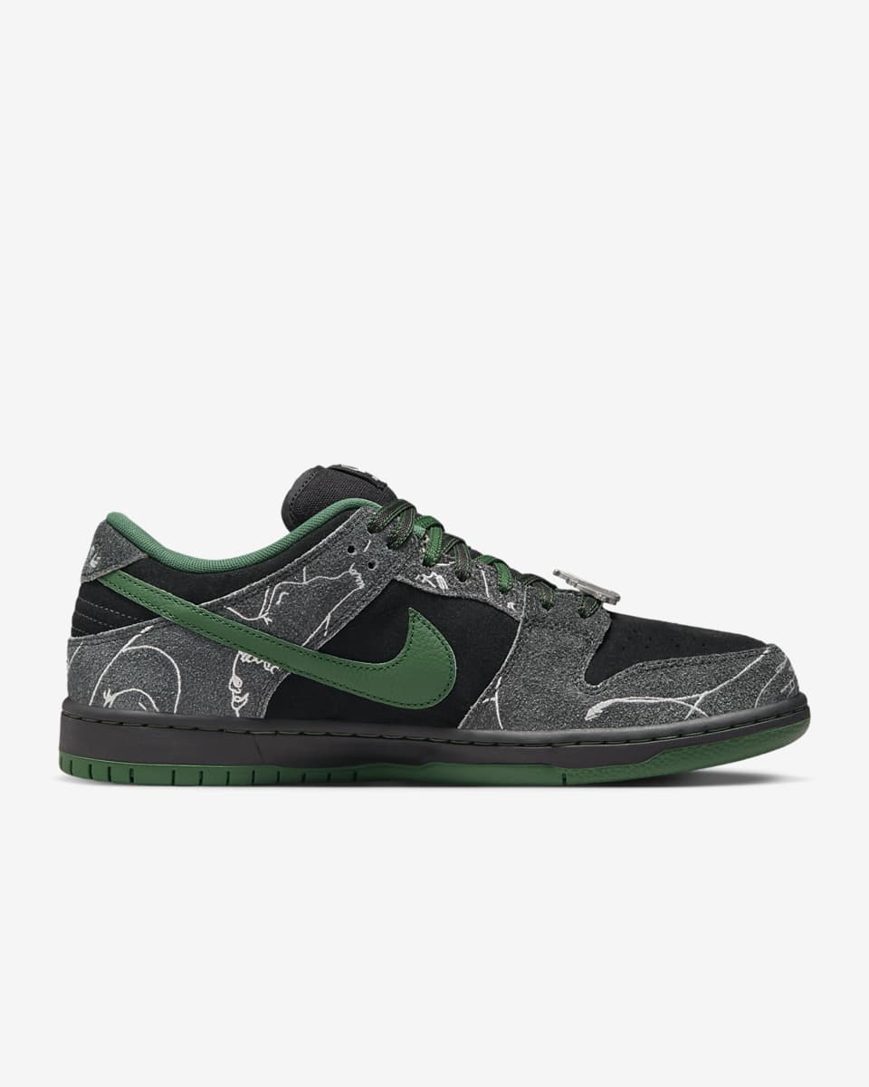 Nike SB Dunk Low There Skateboard