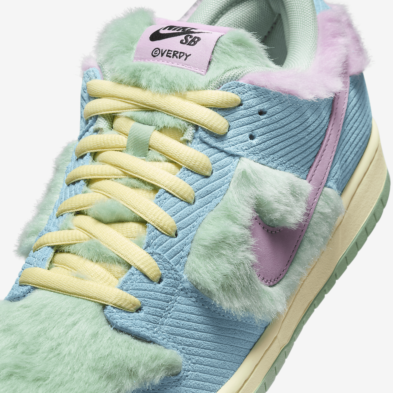 Nike SB Dunk Low Verdy Visty