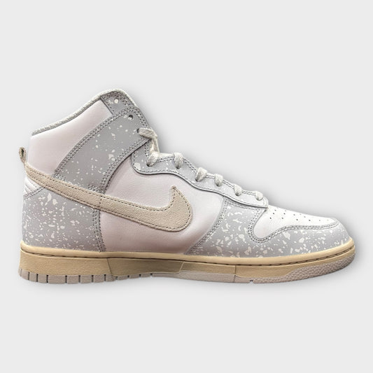 Nike Dunk High Retro Spray Paint “ USATO/USED”