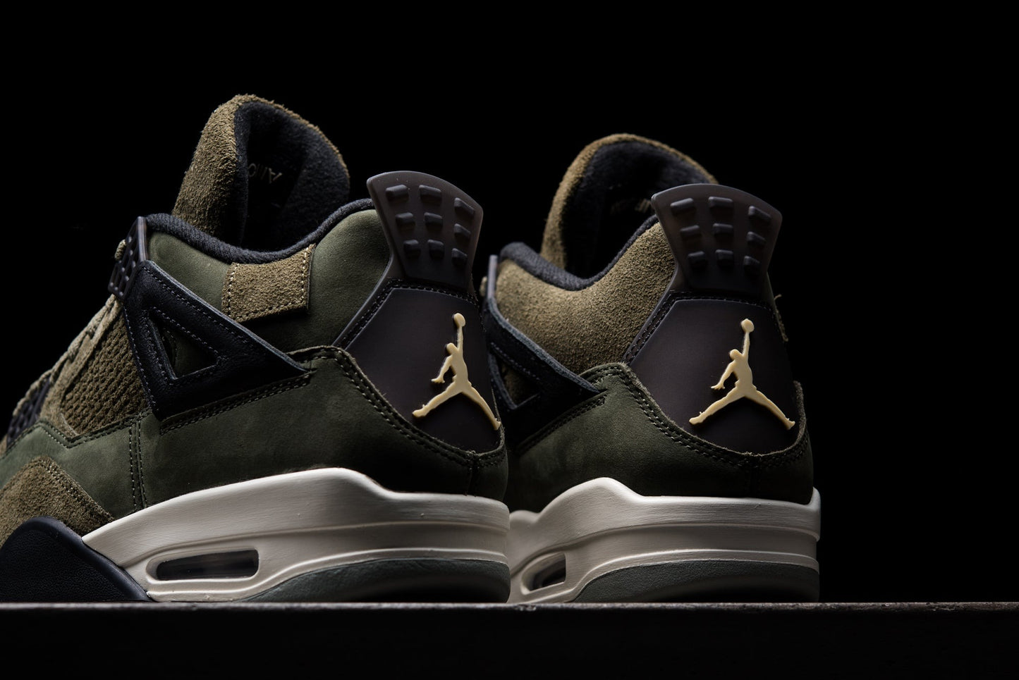 Jordan 4 Retro SE Craft Medium Olive