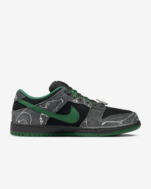 Nike SB Dunk Low There Skateboard