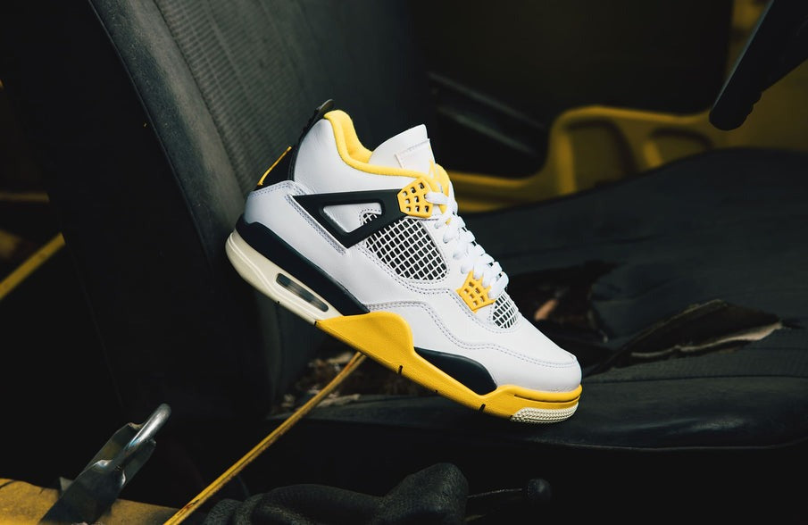 Jordan 4 Retro Vivid Sulfur