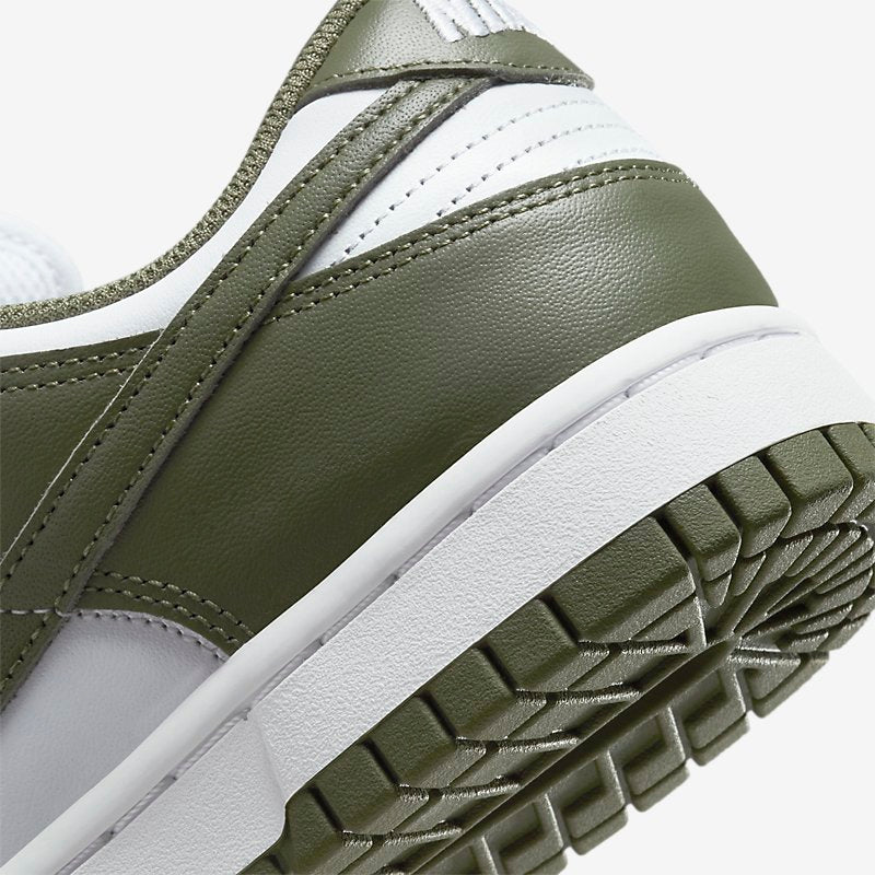 Nike Dunk Low Medium Olive (W)