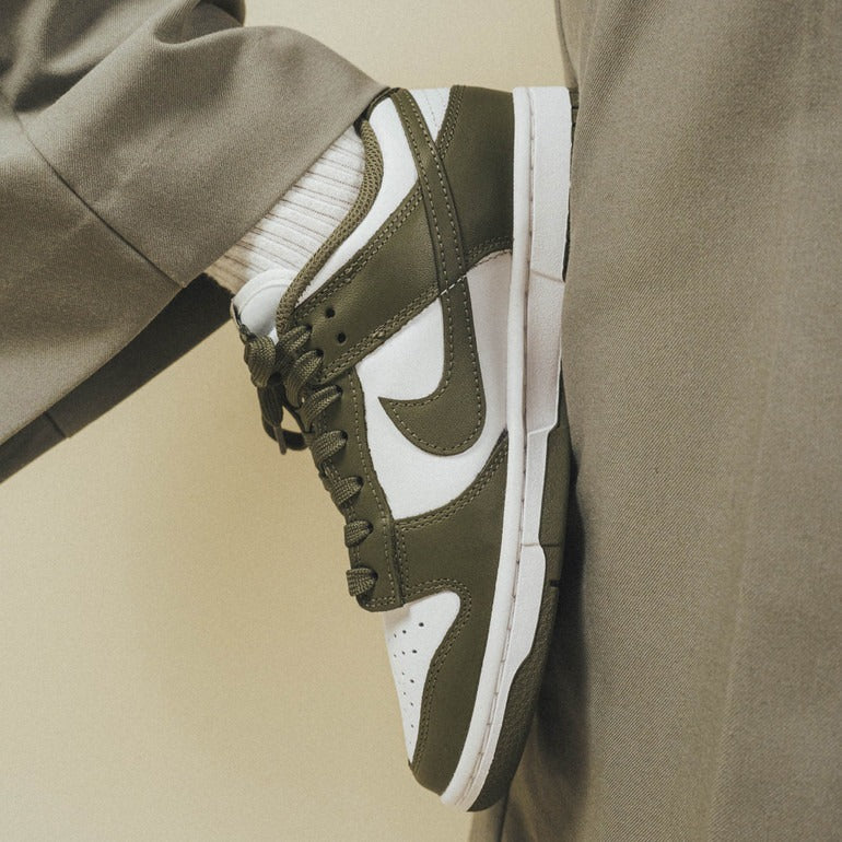 Nike Dunk Low Medium Olive (W)